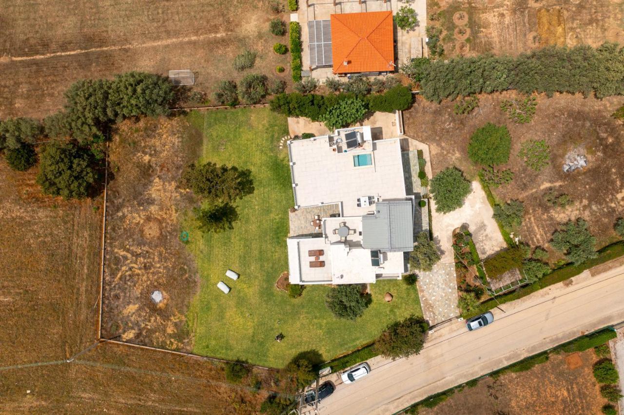 Legrena House Holiday home *