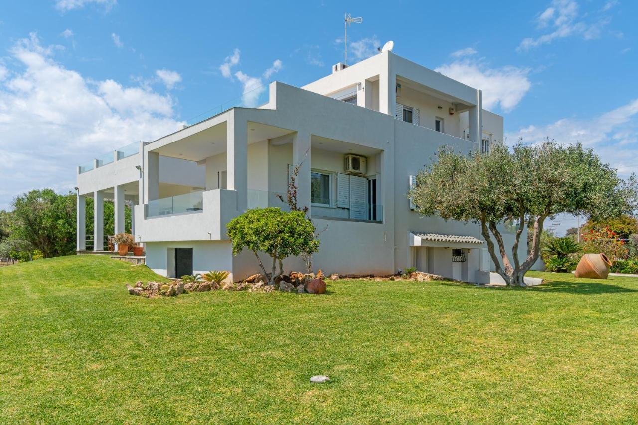 Legrena House Holiday home